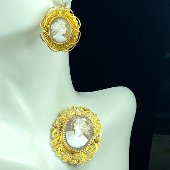Victorian 18K Detailed Shell Cameo brooch earrings set 14.7g JR8894